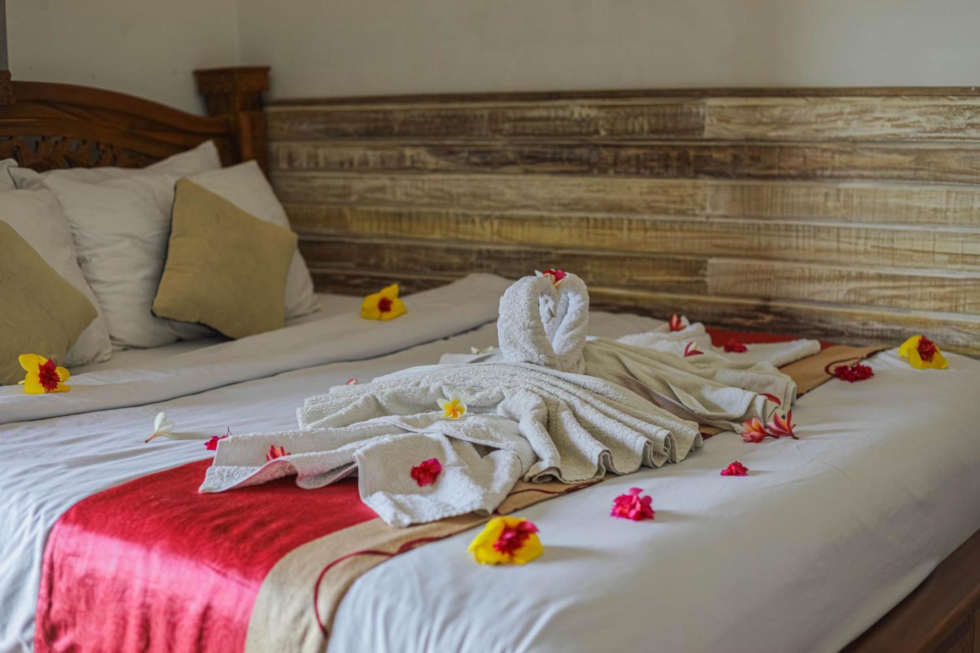 Manta Cottages With Sea View Batununggul Extérieur photo