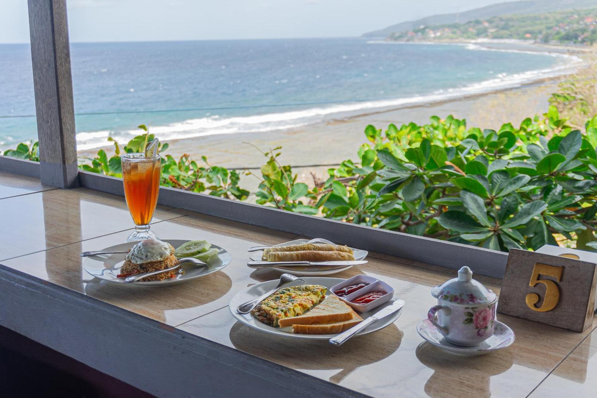 Manta Cottages With Sea View Batununggul Extérieur photo