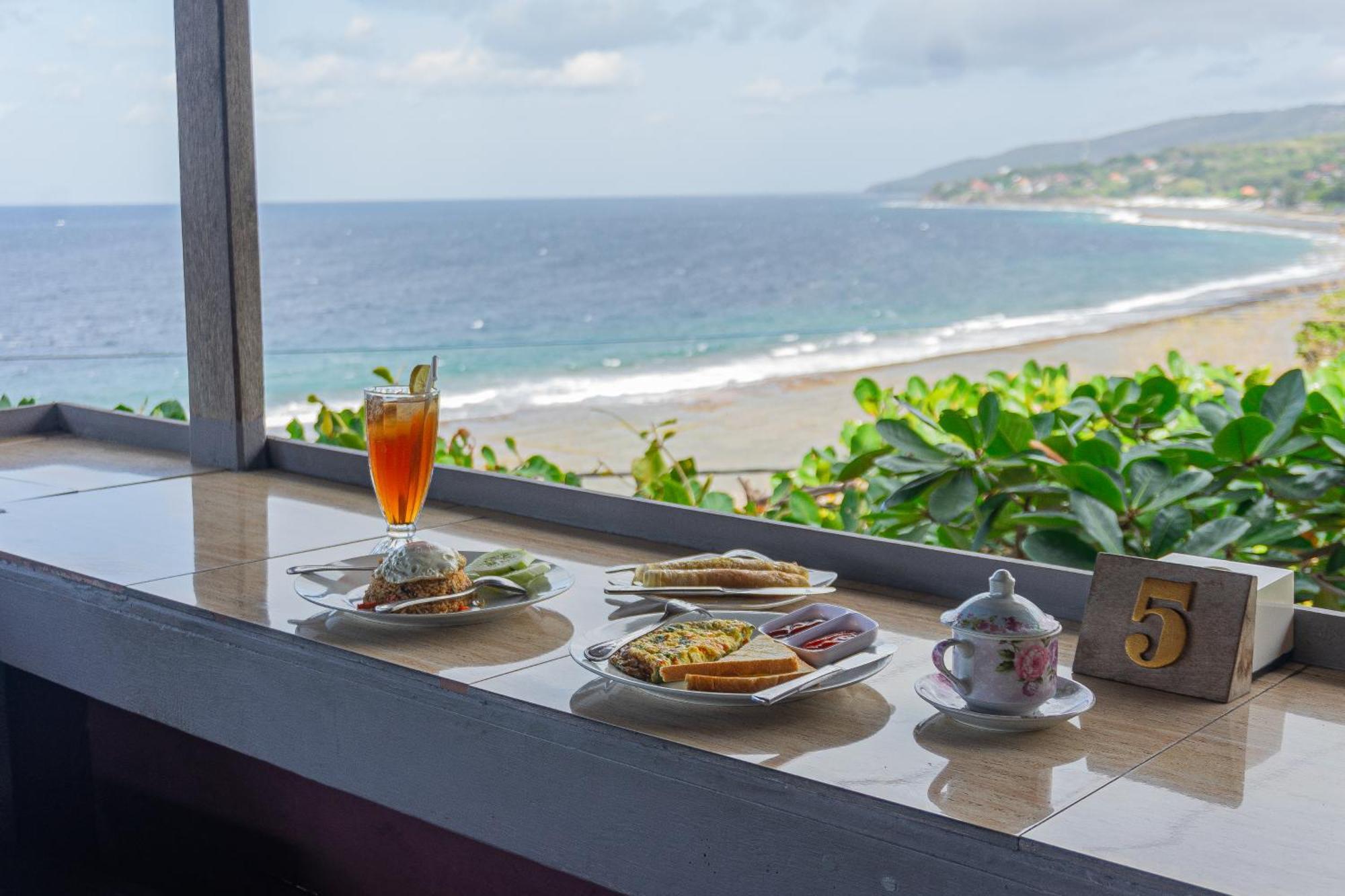Manta Cottages With Sea View Batununggul Extérieur photo